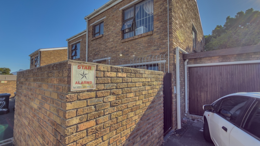 3 Bedroom Property for Sale in Table View Western Cape